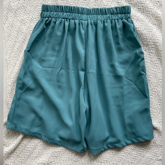 Women skort - Picture 3 of 4